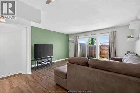 6298 Thornberry Crescent Windsor ON N8T 3A3