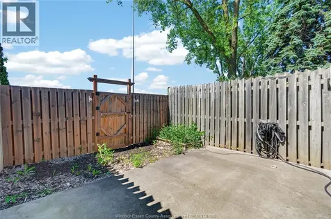 6298 Thornberry Crescent Windsor ON N8T 3A3