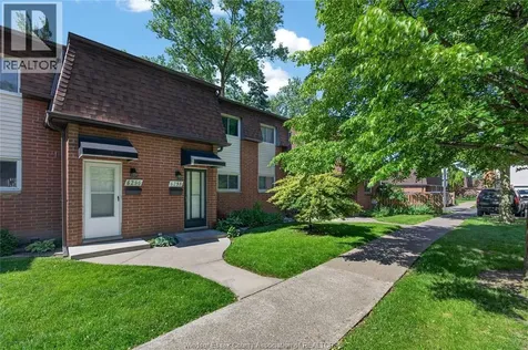 6298 Thornberry Crescent Windsor ON N8T 3A3