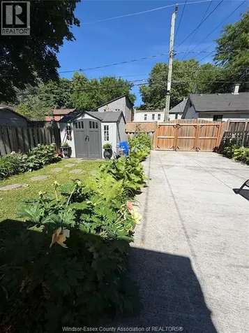 3612 King Windsor ON N9C 1P5