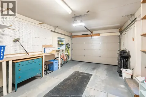 11827 Boulder Crescent Windsor ON N8P 1Z8