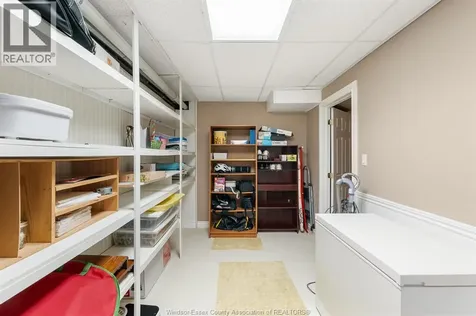 11827 Boulder Crescent Windsor ON N8P 1Z8