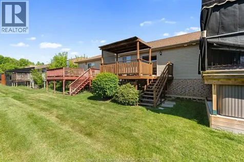11827 Boulder Crescent Windsor ON N8P 1Z8
