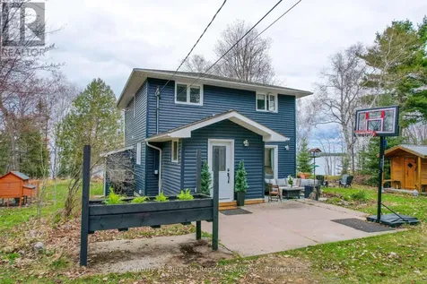 64 Ninovan Road East Callander ON P1B 8Z4