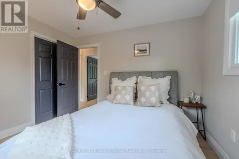 64 Ninovan Road East Callander ON P1B 8Z4