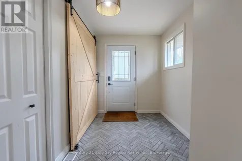 64 Ninovan Road East Callander ON P1B 8Z4