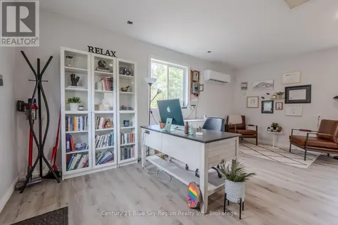 64 Ninovan Road East Callander ON P1B 8Z4