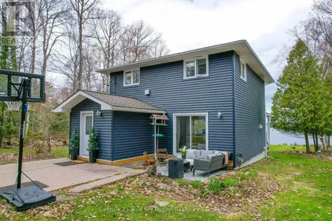 64 Ninovan Road East Callander ON P1B 8Z4
