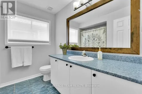 111 Fairlop Way Ottawa ON K2J 5B6