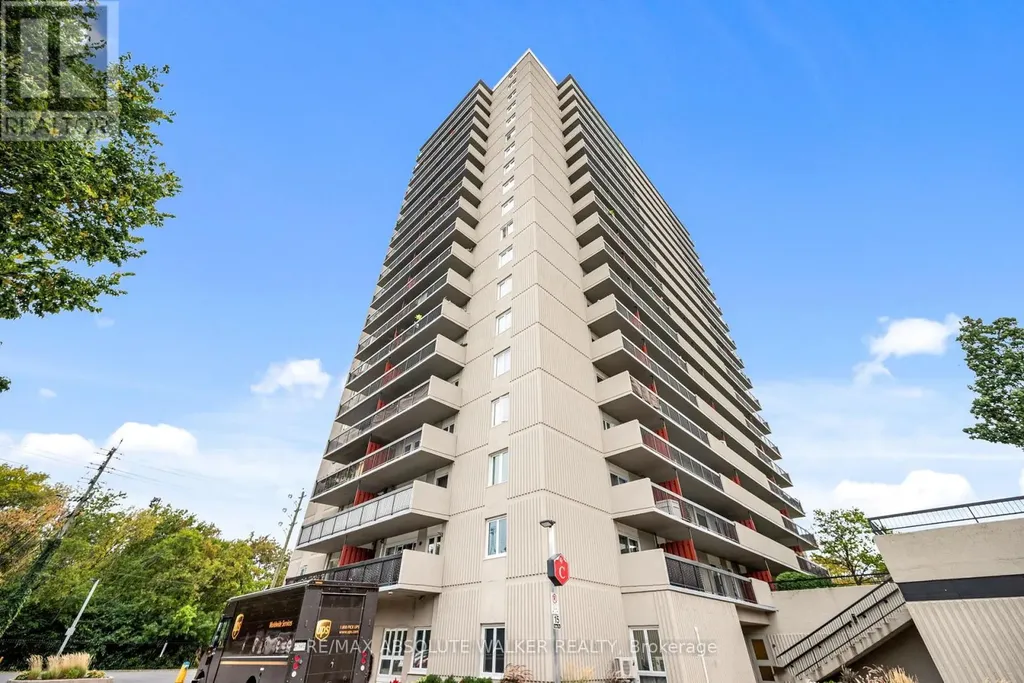 158C Mcarthur Avenue Ottawa ON K1L 8E7