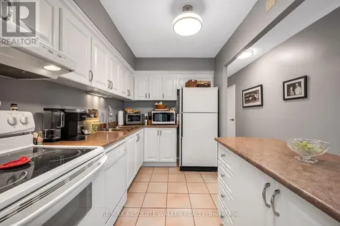 158C Mcarthur Avenue Ottawa ON K1L 8E7