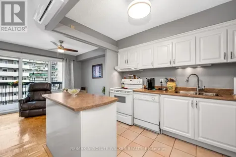 158C Mcarthur Avenue Ottawa ON K1L 8E7