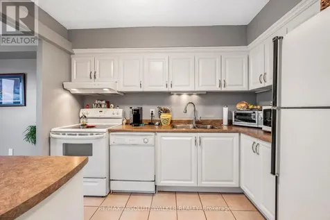 158C Mcarthur Avenue Ottawa ON K1L 8E7