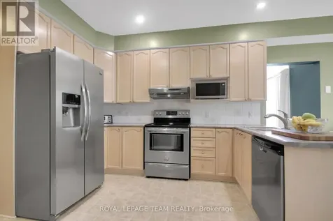 4 Maple Stand Way Ottawa ON K2G 6P3