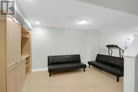 4 Maple Stand Way Ottawa ON K2G 6P3