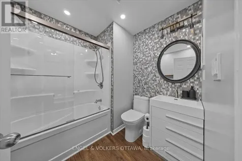 241 Monterey Drive Ottawa ON K2H 7B1
