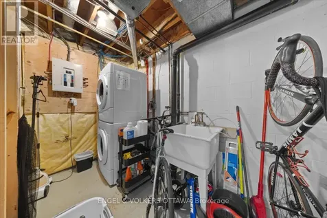 241 Monterey Drive Ottawa ON K2H 7B1
