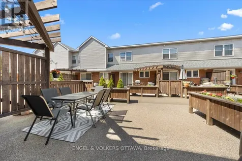 241 Monterey Drive Ottawa ON K2H 7B1