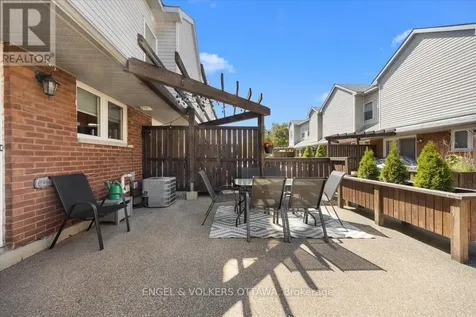 241 Monterey Drive Ottawa ON K2H 7B1