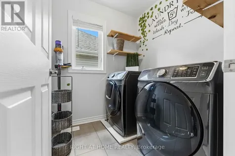 508 Roundleaf Way Ottawa ON K2V 0K1