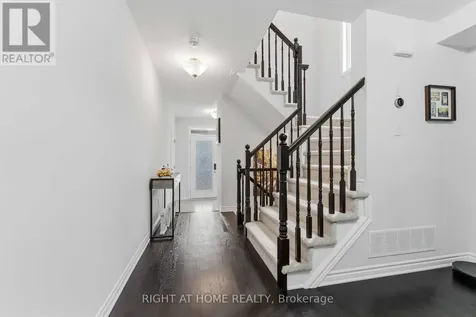 508 Roundleaf Way Ottawa ON K2V 0K1