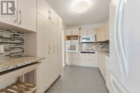 665 Bathgate Drive Ottawa ON K1K 3Y4
