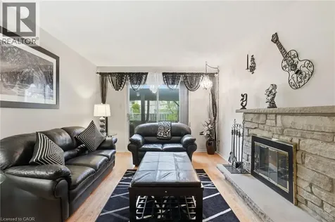 3277 Folkway Drive Burlington ON L7M 3J2