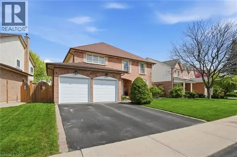 3277 Folkway Drive Burlington ON L7M 3J2