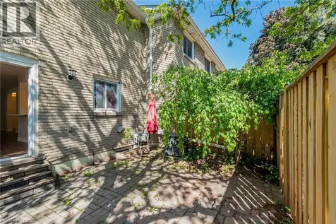 151 Gateshead Crescent Stoney Creek ON L8G 3W1