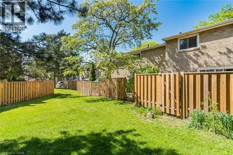 151 Gateshead Crescent Stoney Creek ON L8G 3W1