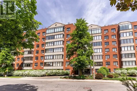 225 Alvin Road Ottawa ON K1K 4H6