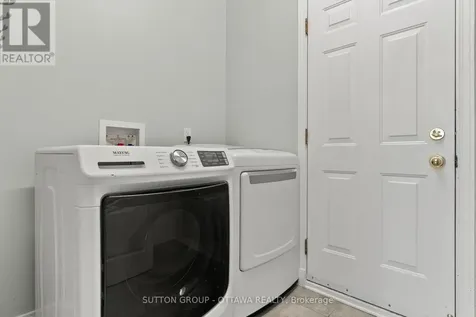 4195 Wolfe Point Way Ottawa ON K1V 1P5