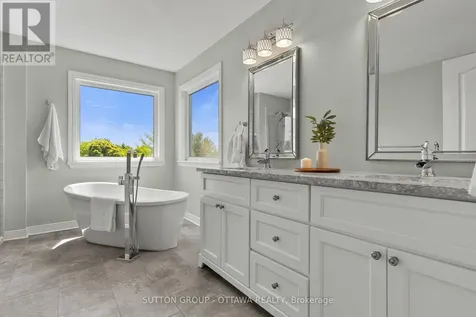 4195 Wolfe Point Way Ottawa ON K1V 1P5
