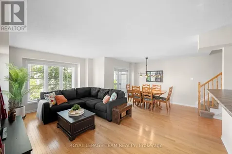 174 Fordham Private Ottawa ON K2C 4G6
