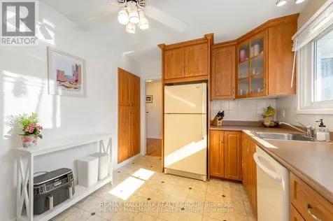 20 Mulvagh Avenue Ottawa ON K2E 6M6