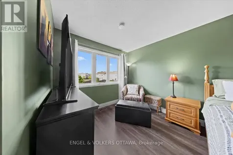 319 Hillsboro Private Ottawa ON K2M 3B2