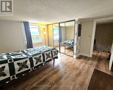 958 6th Avenue West Owen Sound ON N5K 5G4