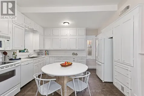 136 Oak Street Collingwood ON L9Y 2X8