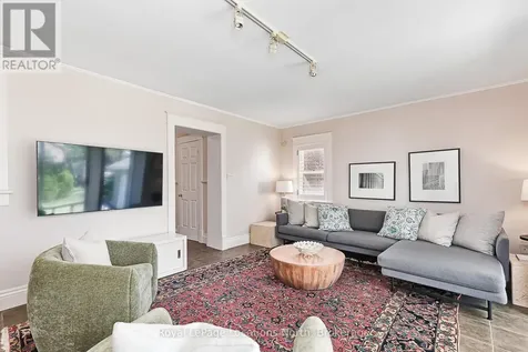 136 Oak Street Collingwood ON L9Y 2X8