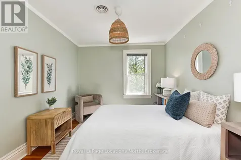 136 Oak Street Collingwood ON L9Y 2X8