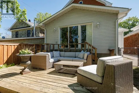 136 Oak Street Collingwood ON L9Y 2X8