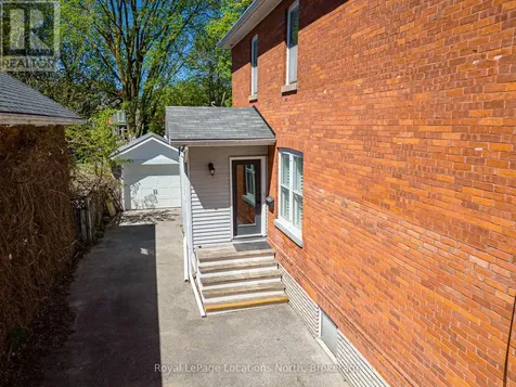 136 Oak Street Collingwood ON L9Y 2X8