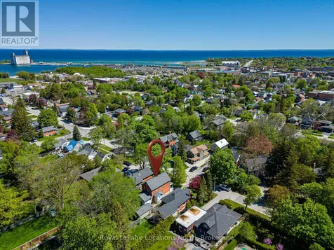 136 Oak Street Collingwood ON L9Y 2X8