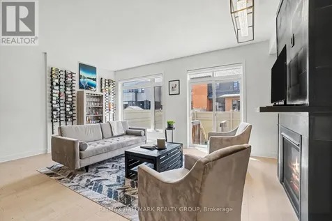 323 Wabasso Lane Ottawa ON K1T 0T2