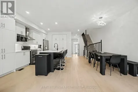 323 Wabasso Lane Ottawa ON K1T 0T2