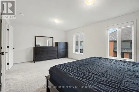 323 Wabasso Lane Ottawa ON K1T 0T2
