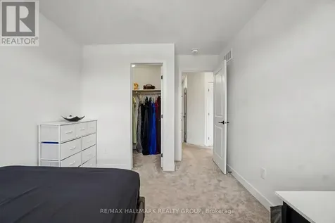 323 Wabasso Lane Ottawa ON K1T 0T2