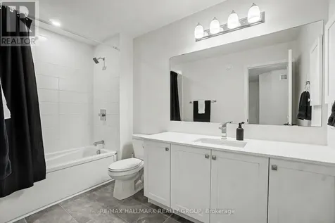 323 Wabasso Lane Ottawa ON K1T 0T2