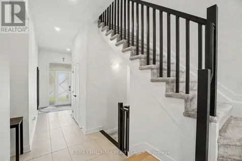 323 Wabasso Lane Ottawa ON K1T 0T2
