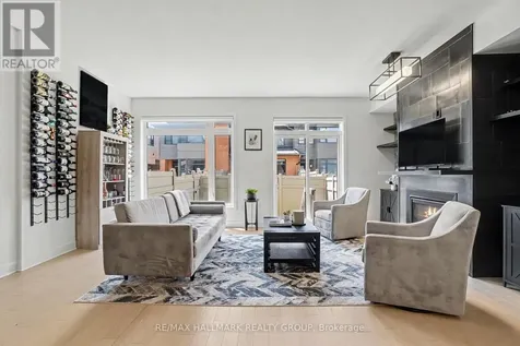 323 Wabasso Lane Ottawa ON K1T 0T2